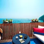 Luxury Maison Cherie - Charme & Sea View 4*