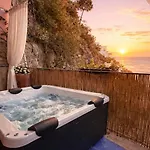 Luxury Maison Cherie - Charme & Sea View 4*